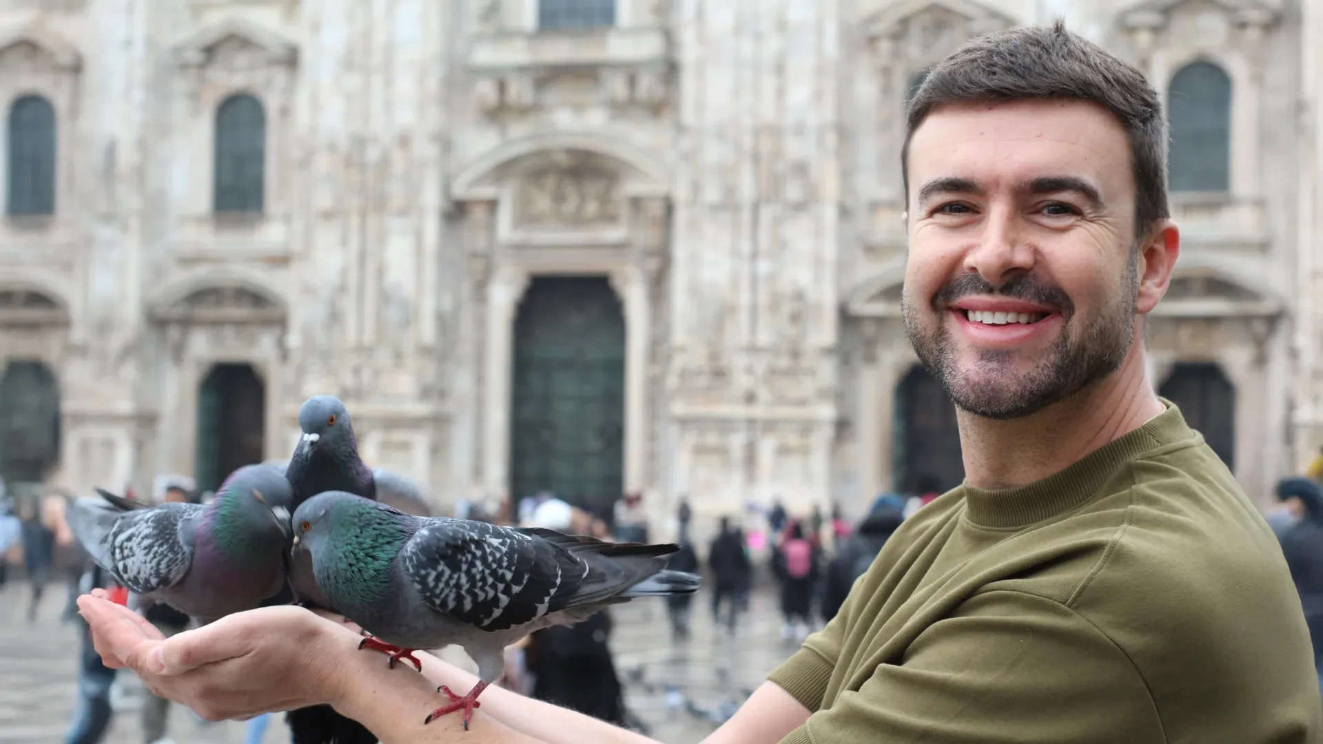 Urban Birds Show Surprising Cautiousness Around Women, Leaving Scientists Searching for Answers